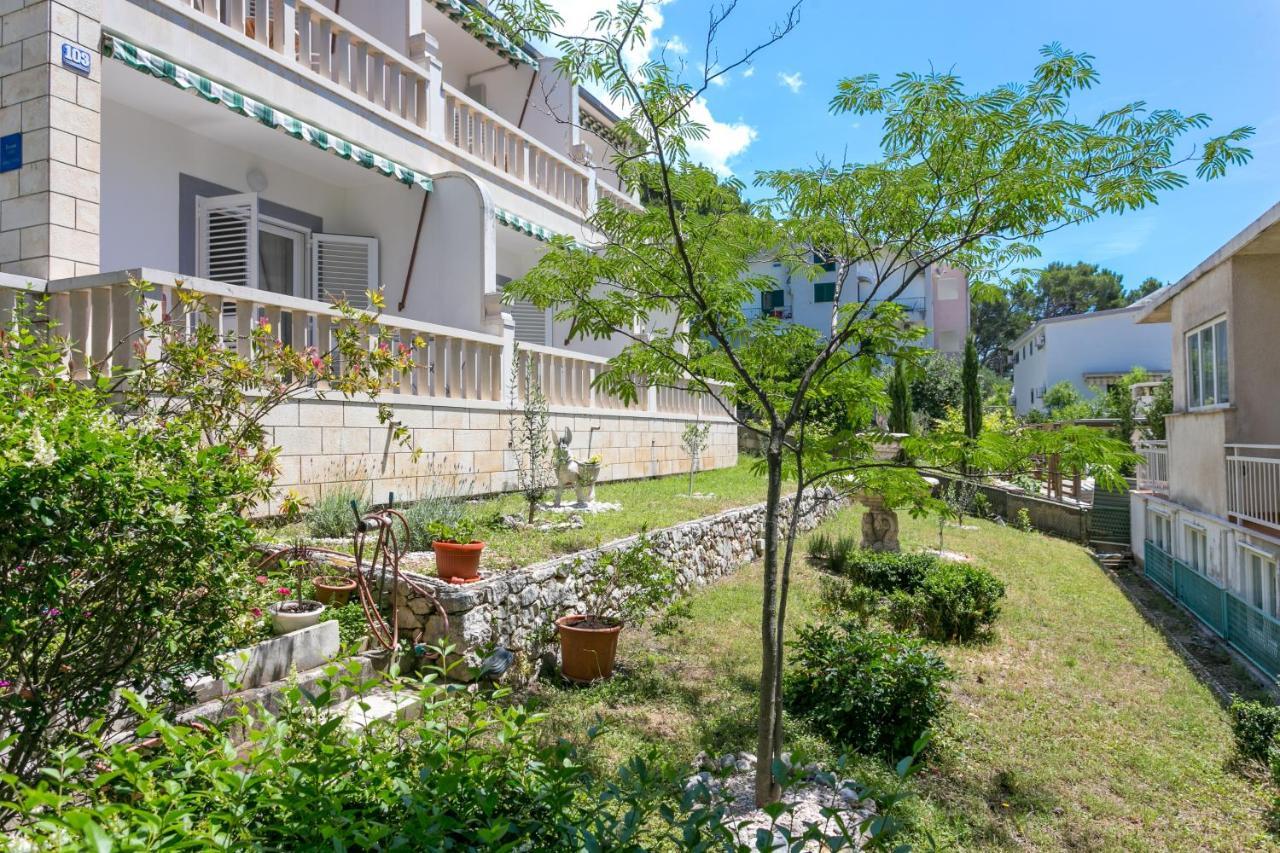 Apartments By The Sea Brela, Makarska - 18356 ภายนอก รูปภาพ