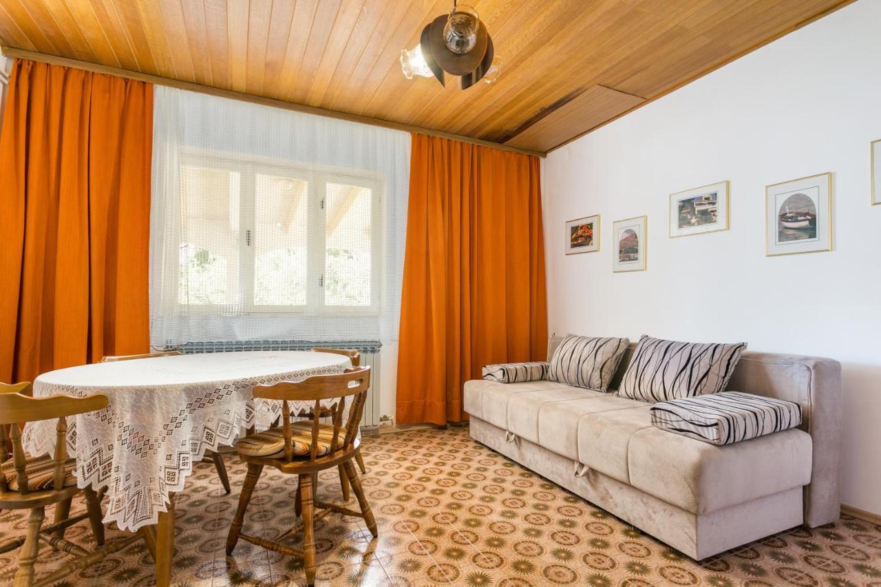 Apartments By The Sea Brela, Makarska - 18356 ภายนอก รูปภาพ