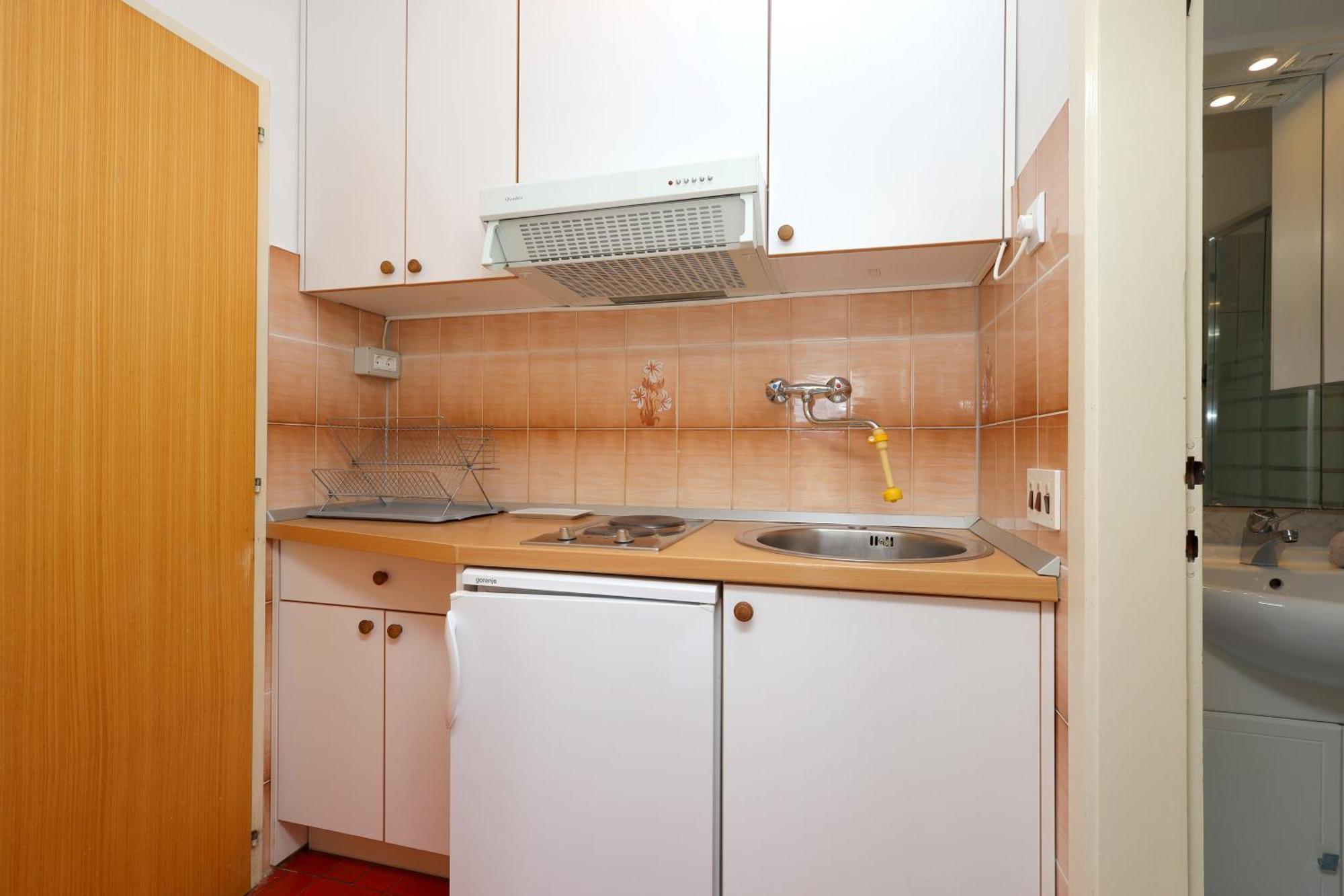 Apartments By The Sea Brela, Makarska - 18356 ภายนอก รูปภาพ