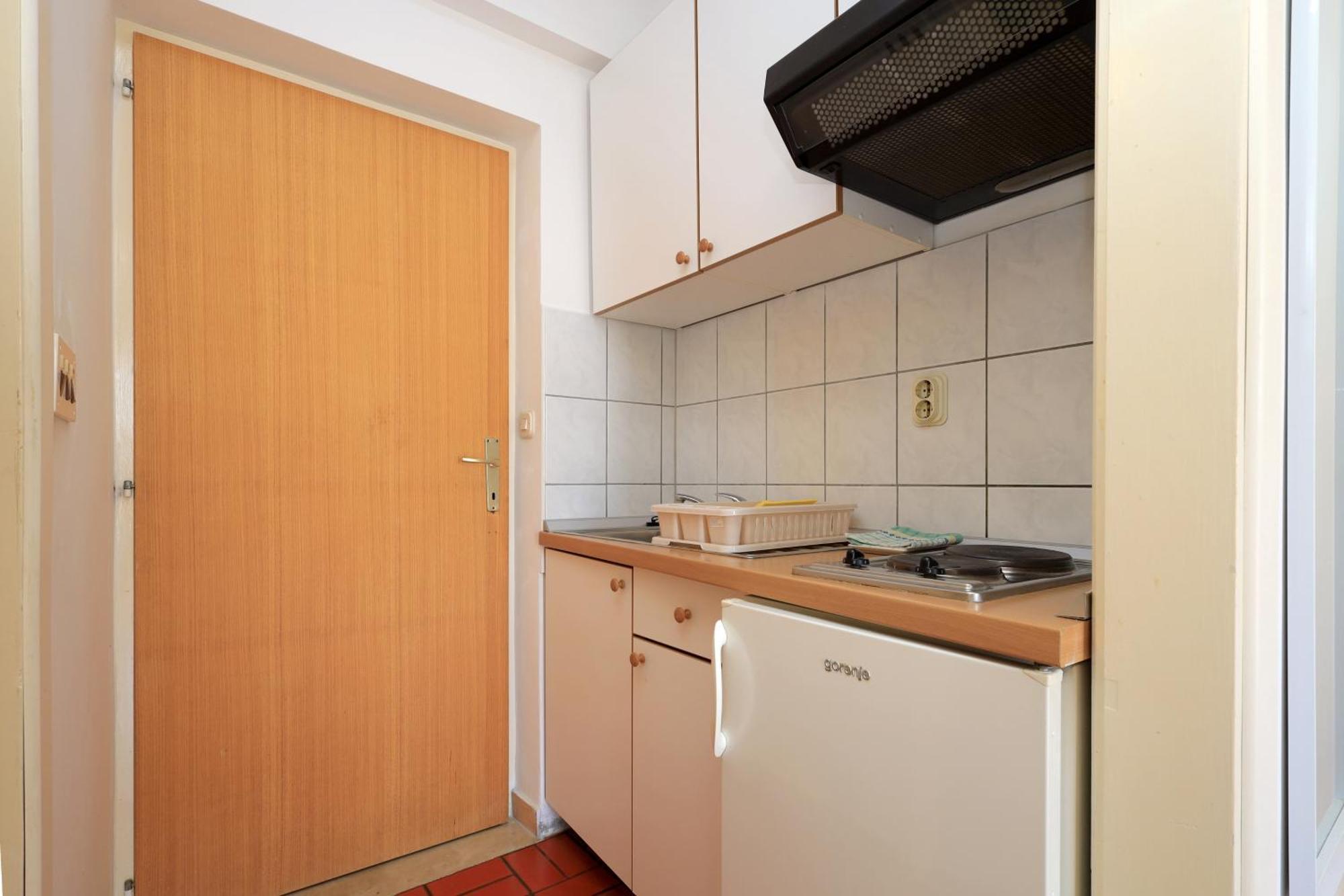 Apartments By The Sea Brela, Makarska - 18356 ภายนอก รูปภาพ