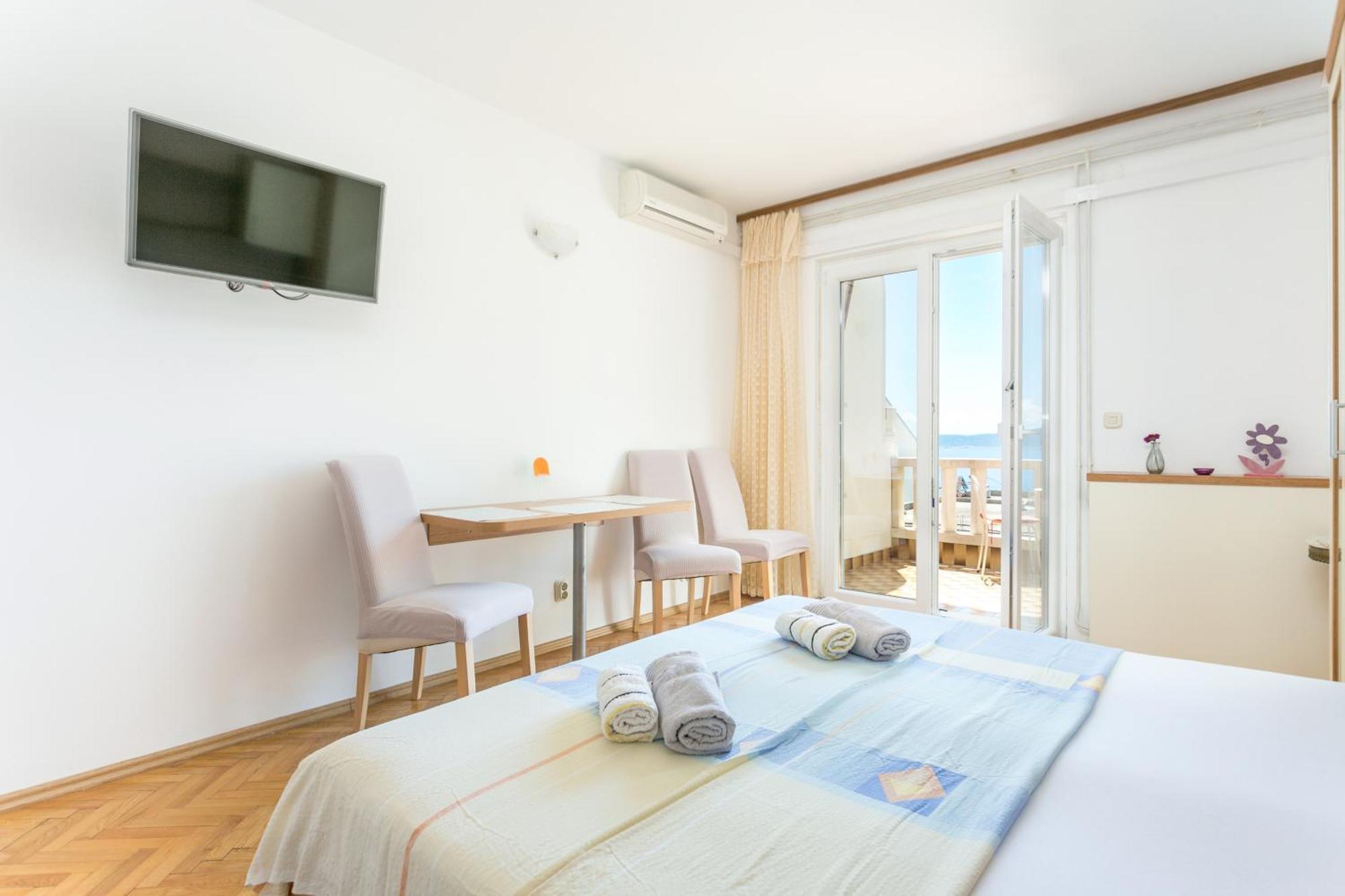 Apartments By The Sea Brela, Makarska - 18356 ภายนอก รูปภาพ