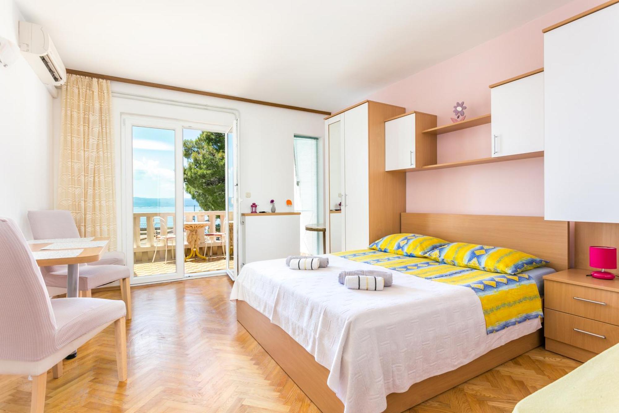 Apartments By The Sea Brela, Makarska - 18356 ภายนอก รูปภาพ