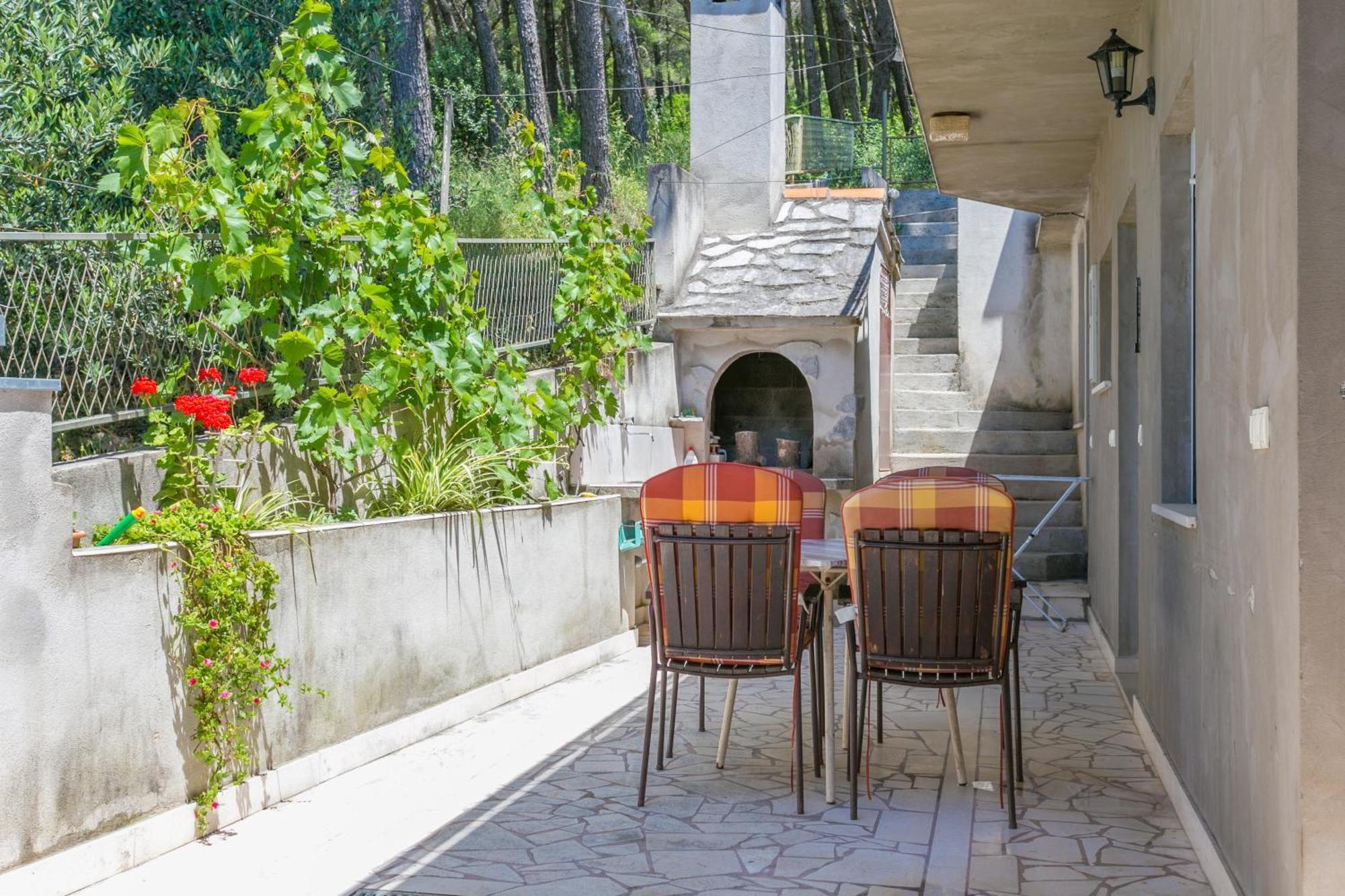 Apartments By The Sea Brela, Makarska - 18356 ภายนอก รูปภาพ