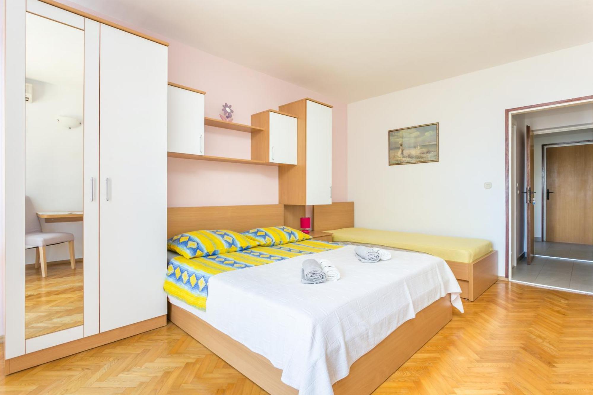 Apartments By The Sea Brela, Makarska - 18356 ห้อง รูปภาพ