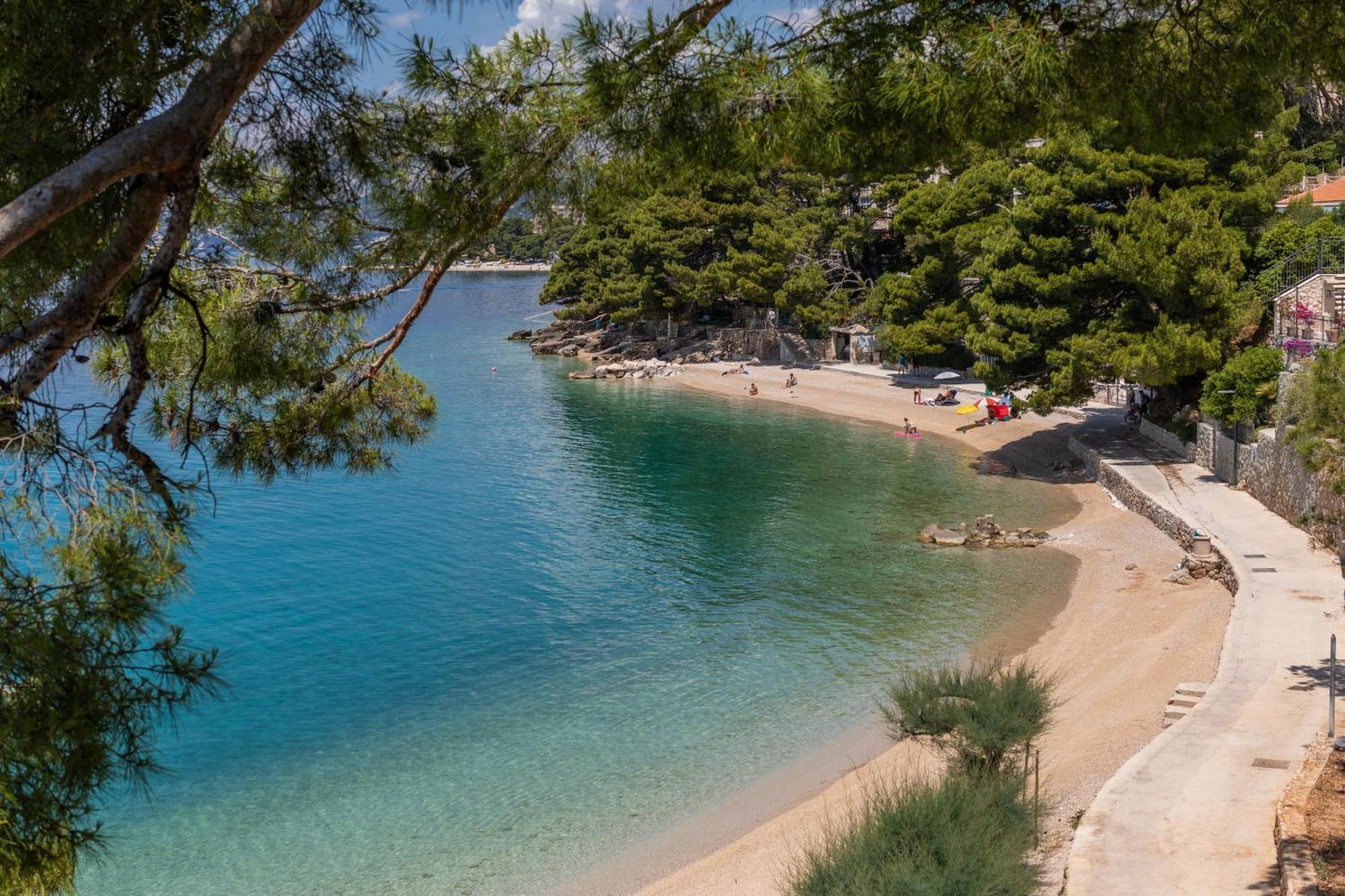 Apartments By The Sea Brela, Makarska - 18356 ภายนอก รูปภาพ